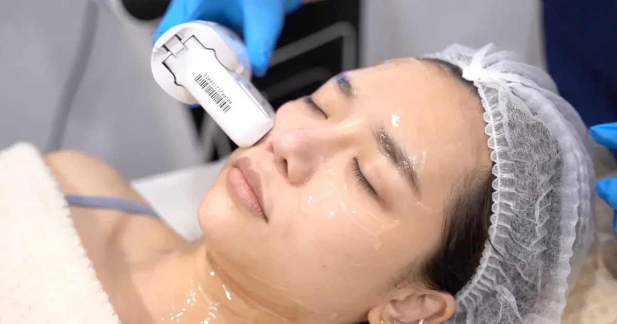 patient undergoing hifu treatment