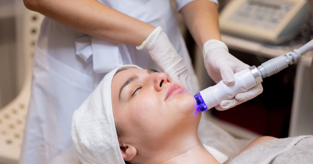 patient undergoing hifu treatment